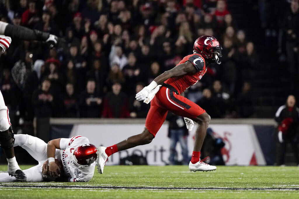 10. Ahmad Gardner, CB, Cincinnati, Jr.